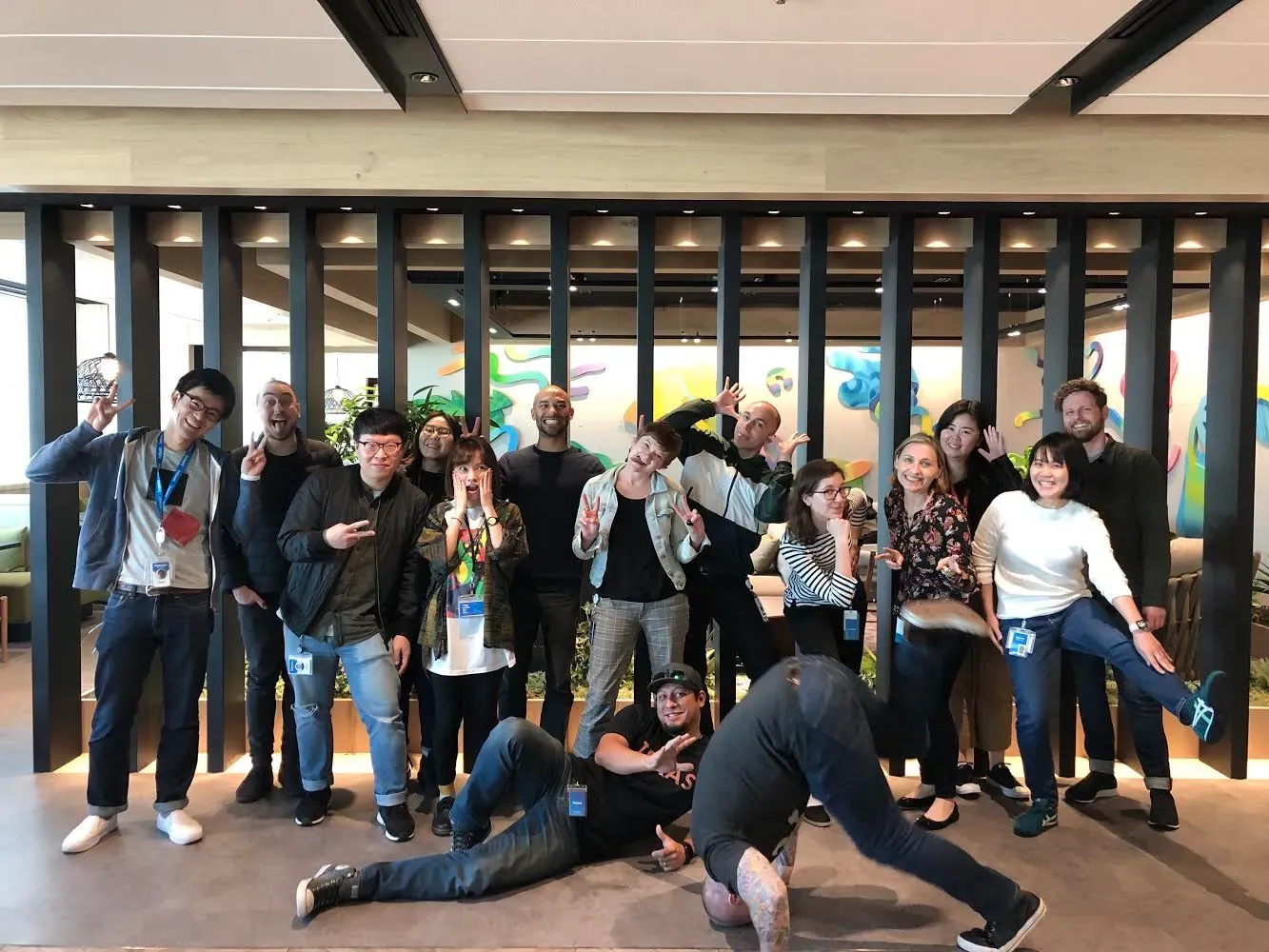 在國外工作有機會和不同國家的同事一起工作